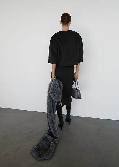 Wool top with three-quarter sleeve