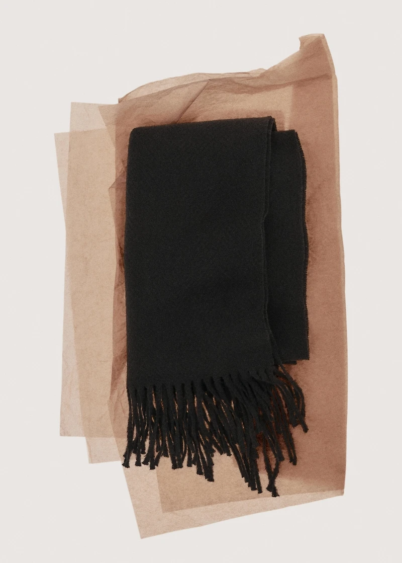 Plain fringed scarf
