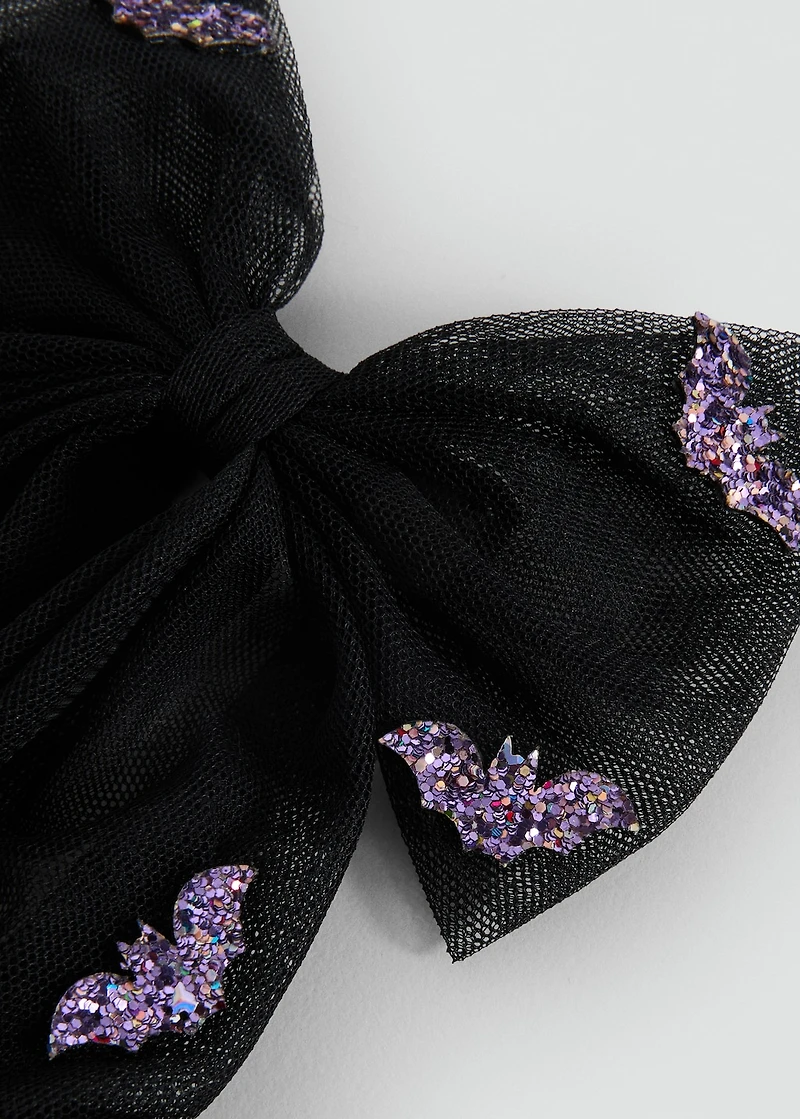 Bat barrette with bow