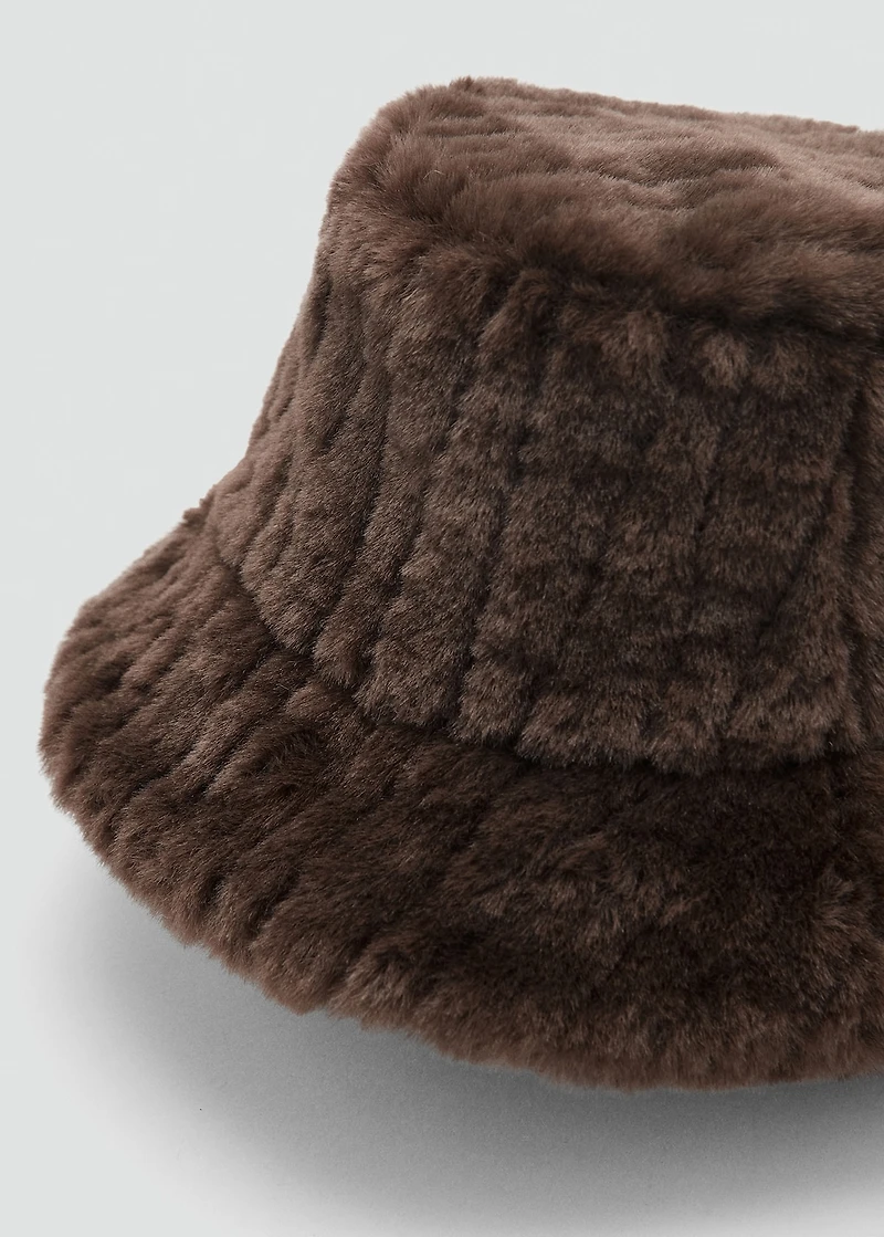 Faux-fur bucket hat