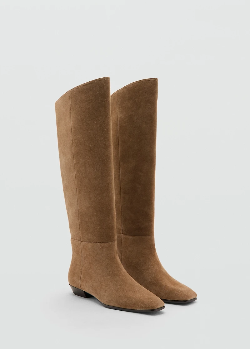 High-leg suede boots