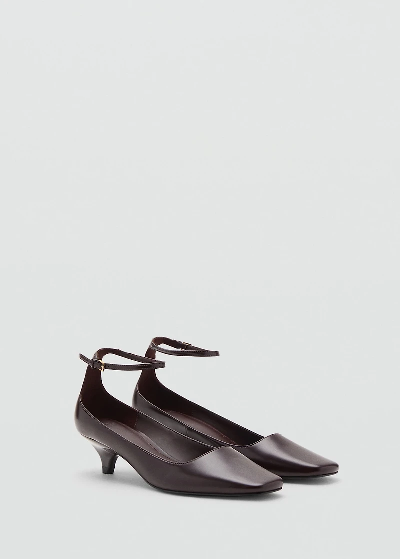 Kitten-heeled shoes with ankle strap