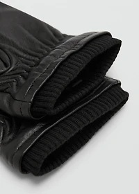 100% leather gloves with ruffled detail