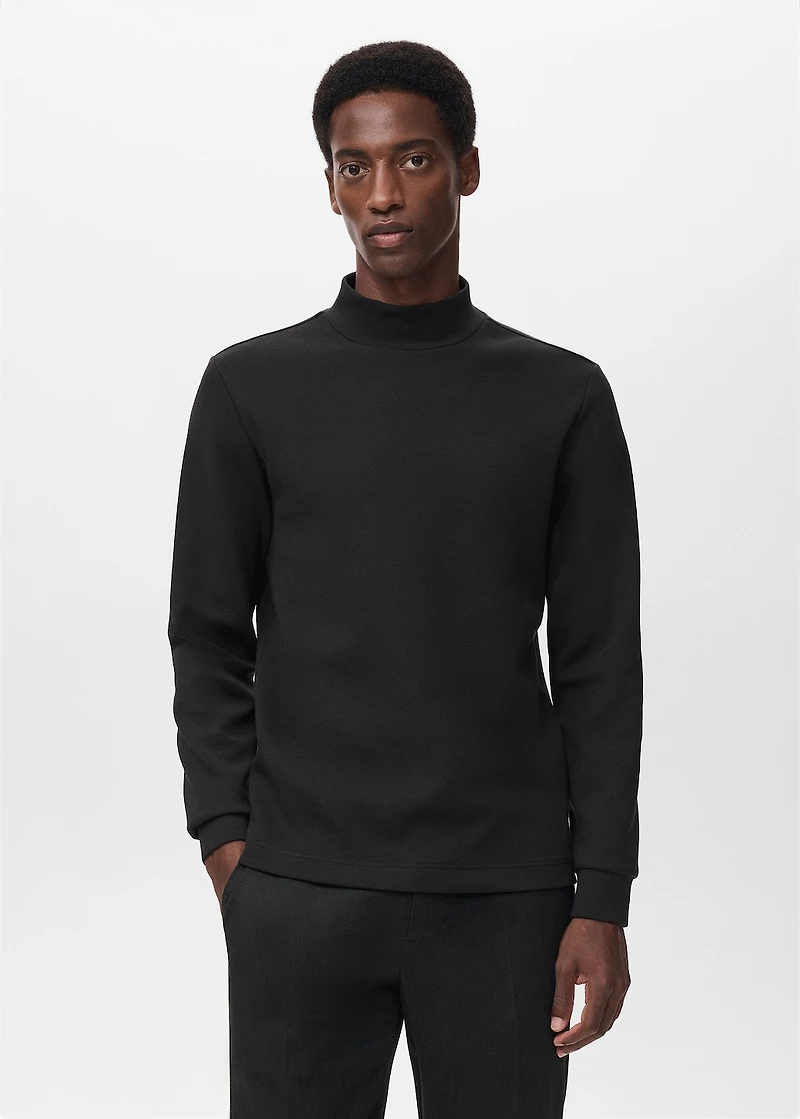 Long-sleeved t-shirt with perkins neck