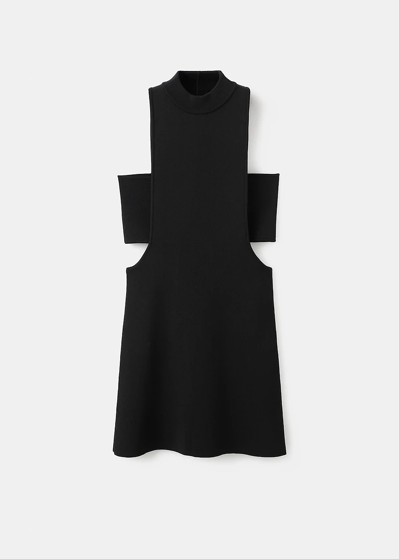 Knitted dress with cut-out