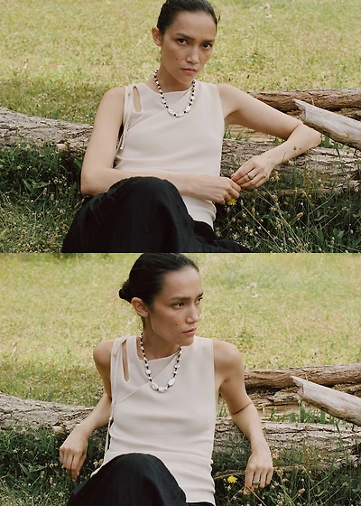 Knitted top with cut-out