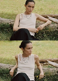 Knitted top with cut-out