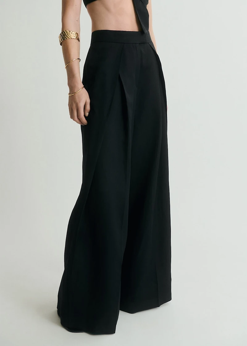 Wide leg pleated pants