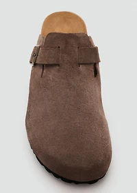 Suede leather clogs
