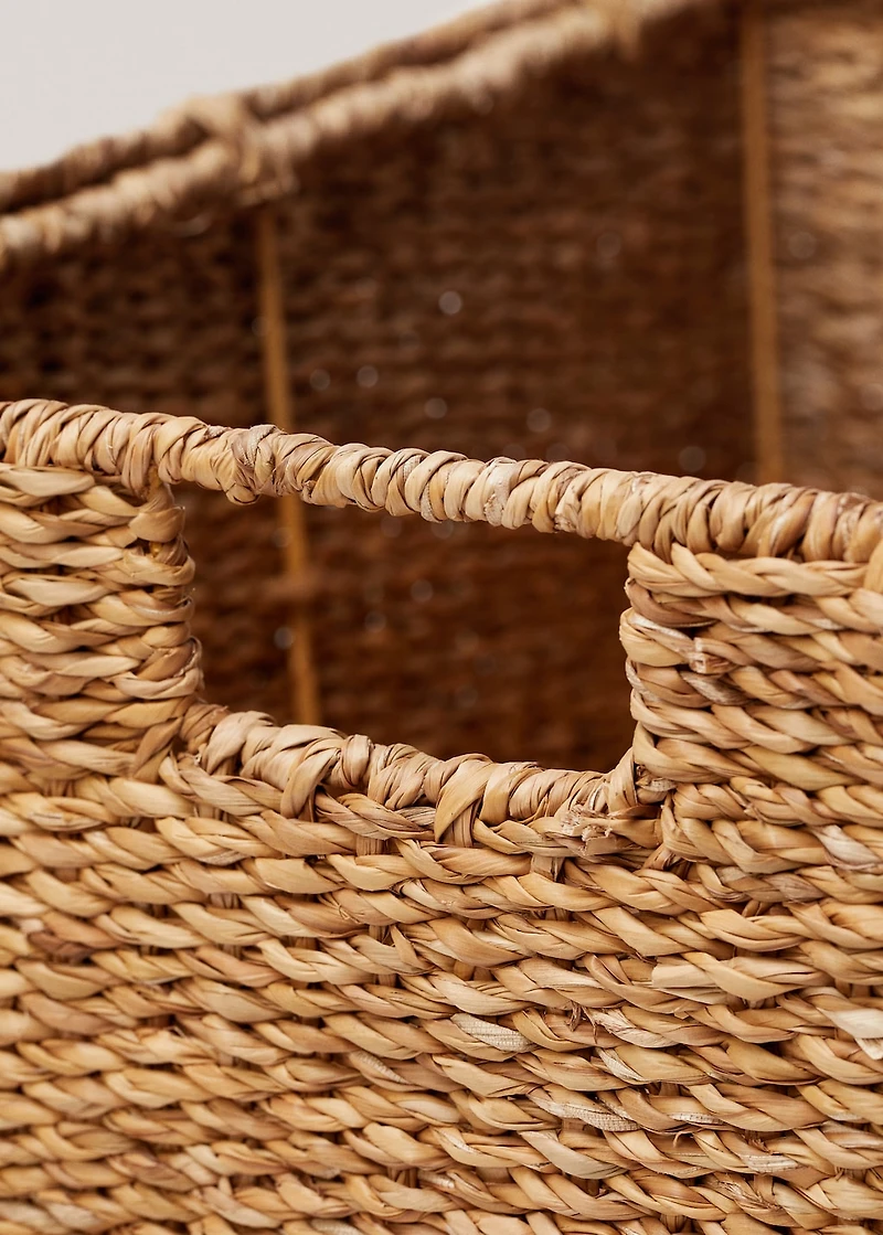 Small braided basket with handles