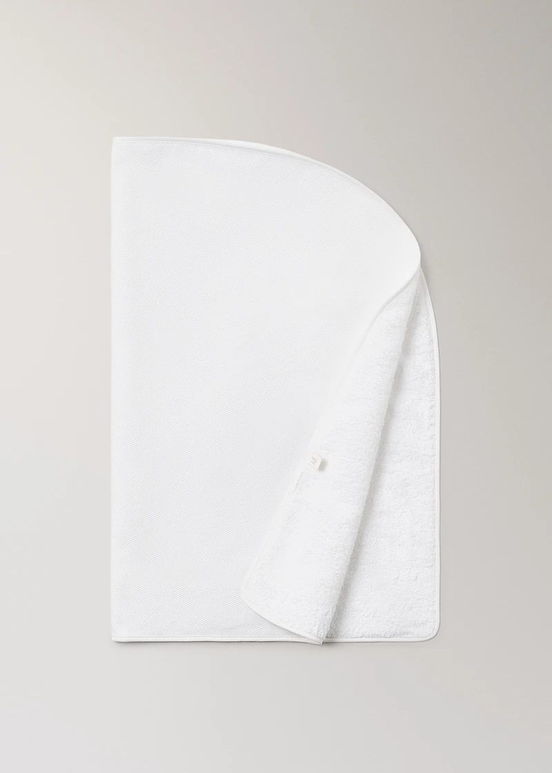 Cotton textured baby blanket