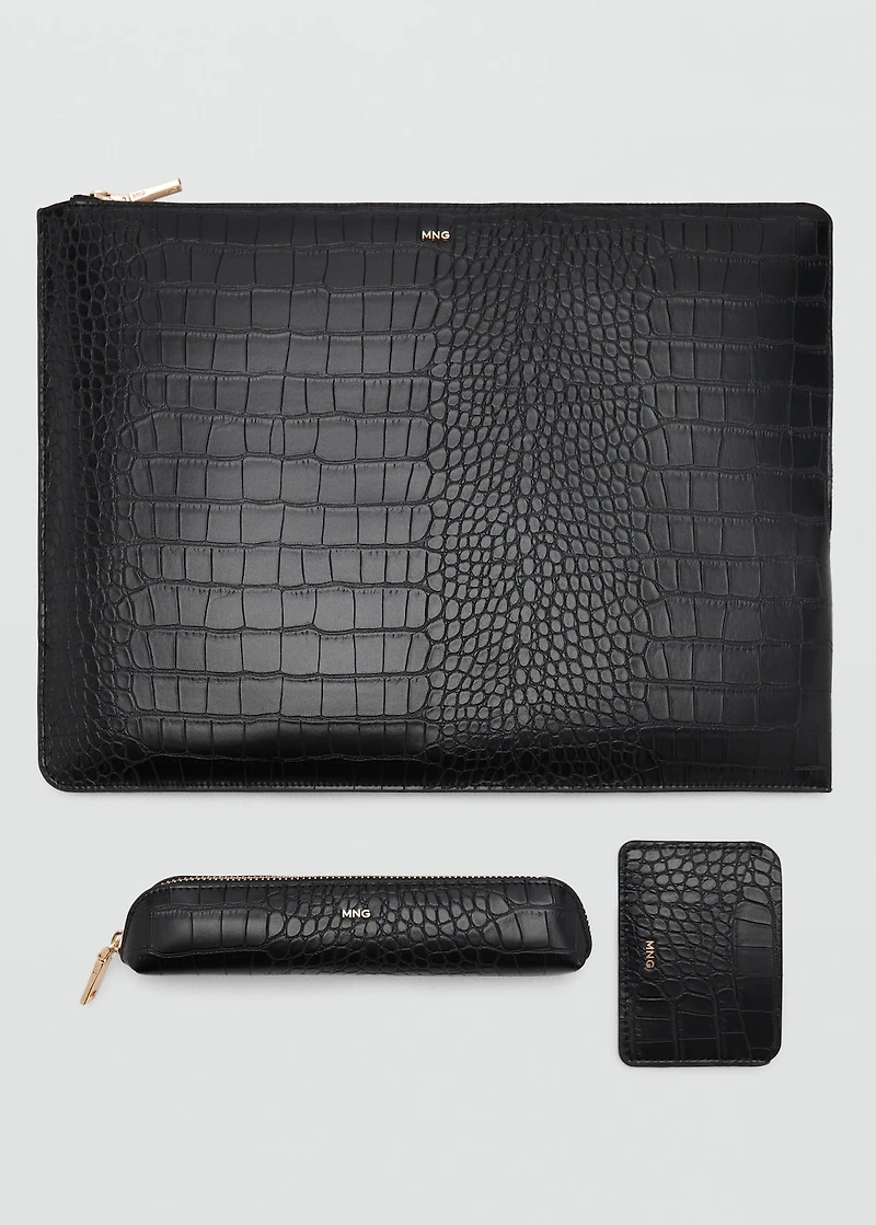 Croc-effect cardholder