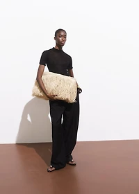 Natural fiber shopper bag with tassels