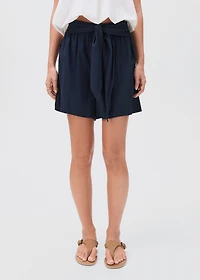 Linen shorts with bow