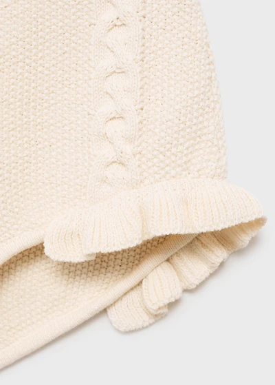 Mini-shorts with ruffle