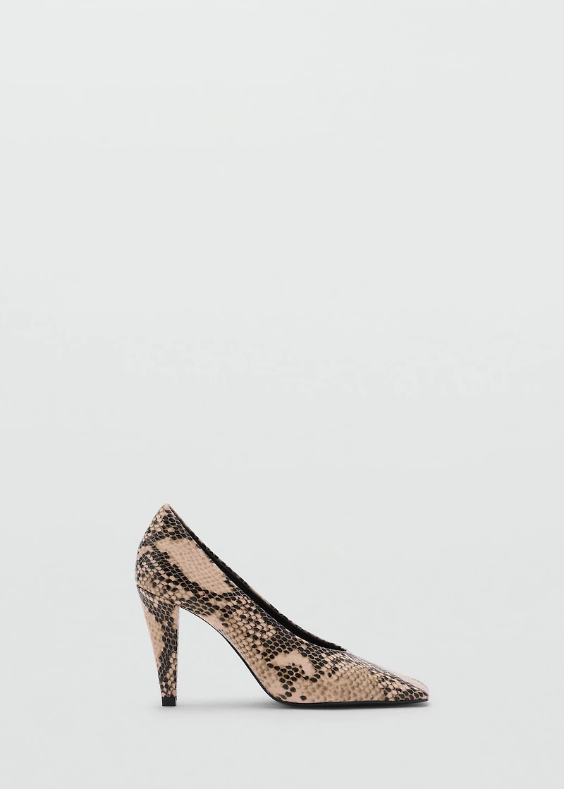 Animal-print high heeled shoes