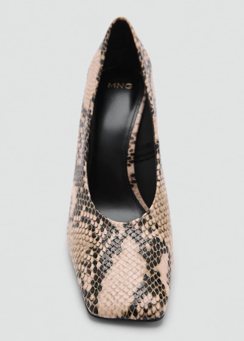 Animal-print high heeled shoes