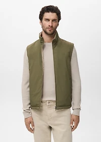 Reversible water-repellent vest