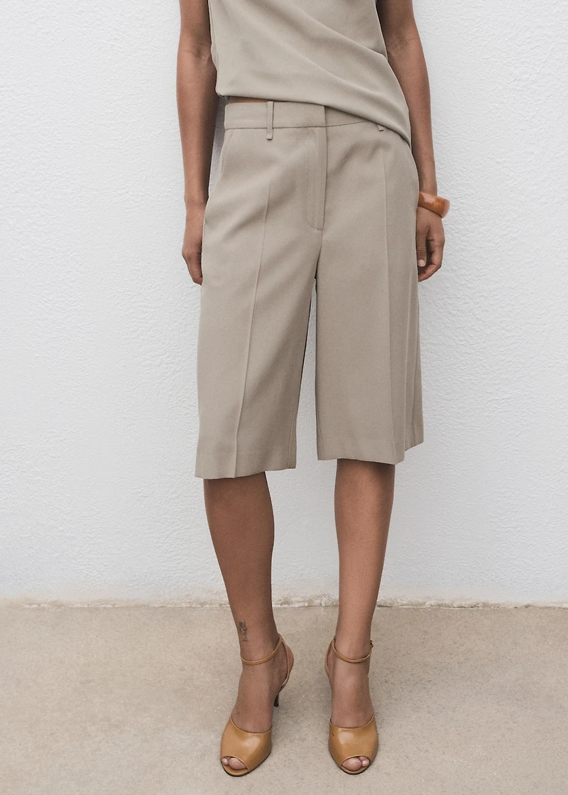 Mid-rise bermuda shorts