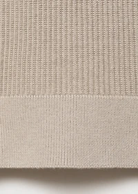 Ribbed sweater with zip neck