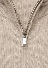 Ribbed sweater with zip neck