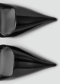 Patent leather shoes with straps and buckle