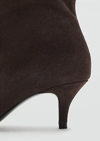 Suede kitten-heel boots