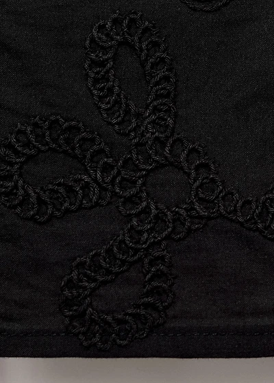 Embroidered blouse with buttons