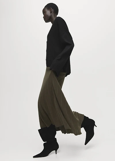 Oversized V-neck cardigan