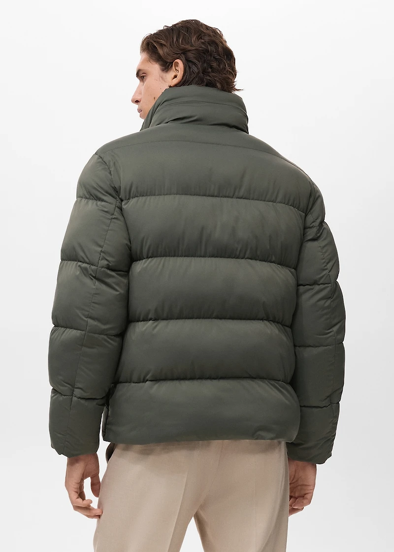 Short water-repellent puffer jacket