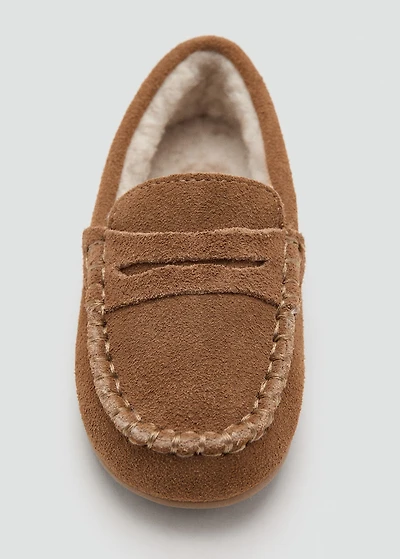 Leather moccasins with fur lining
