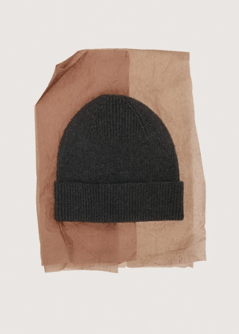 Ribbed wool hat