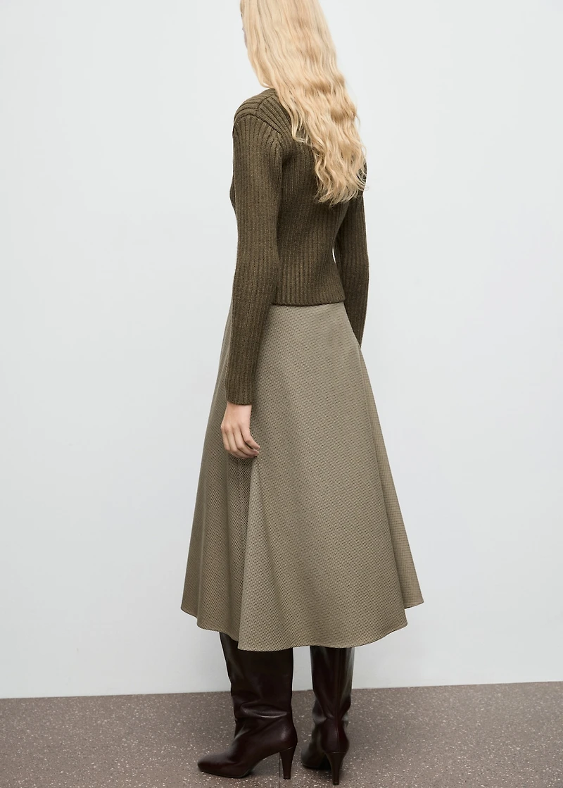 V-neck ribbed cardigan