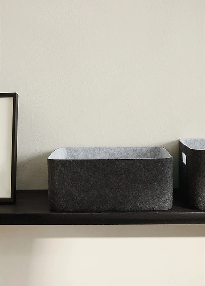 Medium felt box with handles