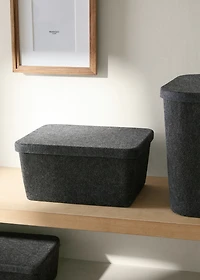 Rectangular felt box with lid
