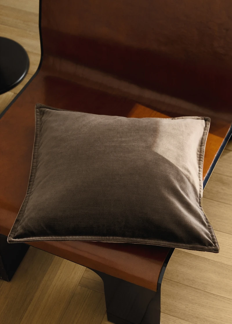 Cushion case primula