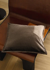 Cushion case primula