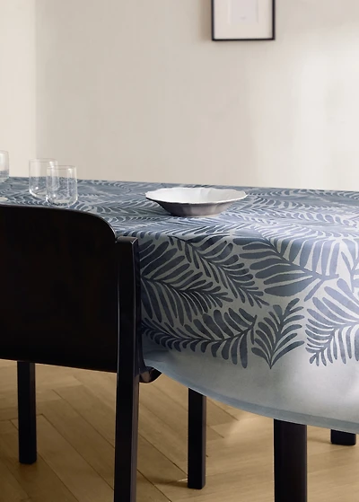 Cotton canvas tablecloth with leaf print for 2 to 4 diners