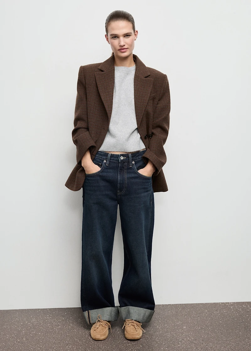 Short-sleeved knitted sweater