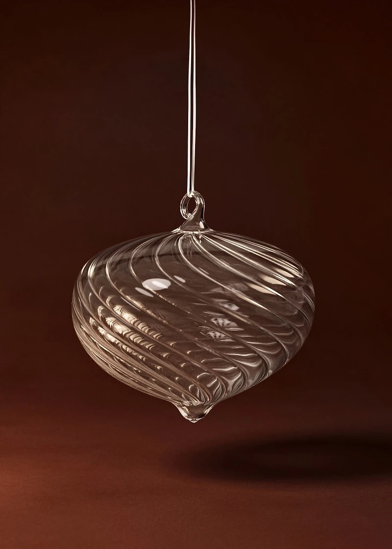 100% borosilicate glass embossed decorations