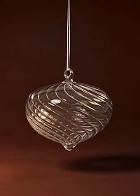 100% borosilicate glass embossed decorations