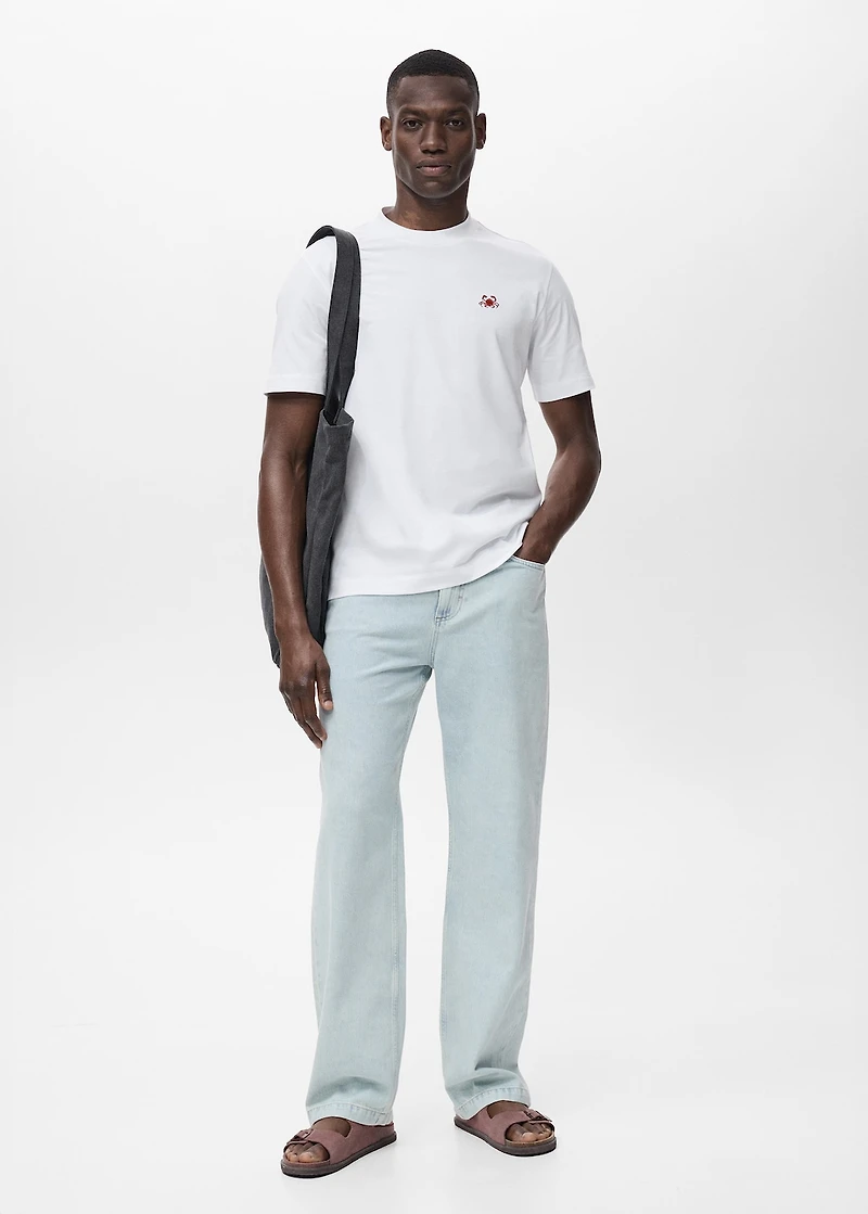 100% cotton t-shirt with embroidered detail