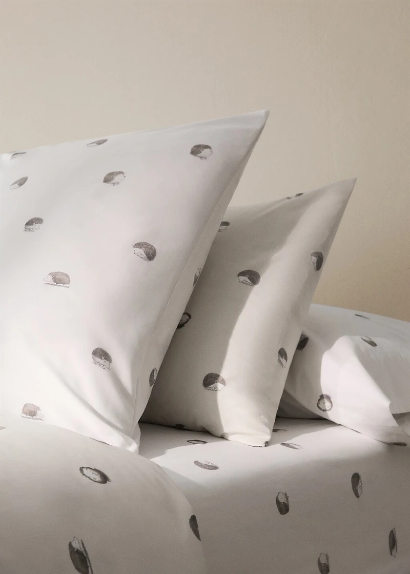 Children's percale cotton pillowcase with hedgehog print 60x60 cm