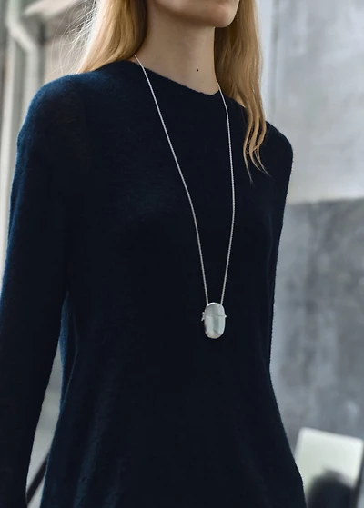 Metal pendant necklace