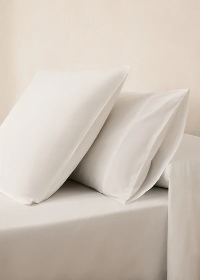 Two 300-thread count cotton percale pillowcases 50x75 cm