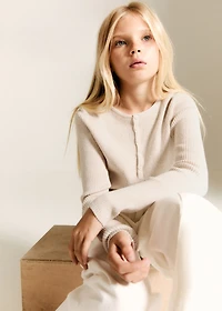 Ribbed sweater with buttons