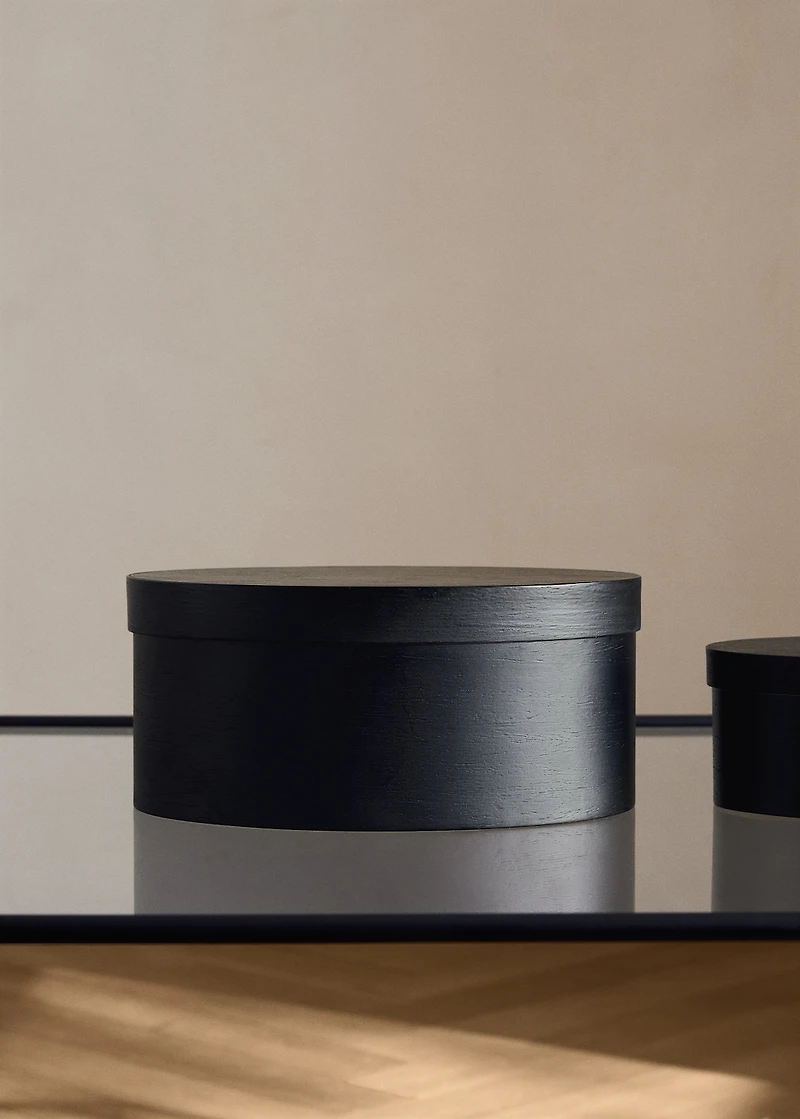 Medium oval wooden box