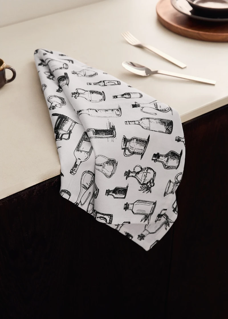Cotton kitchen towels with bottle design