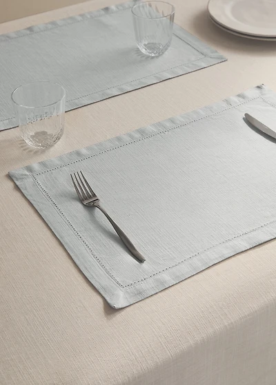 Cotton placemat with hemstitch
