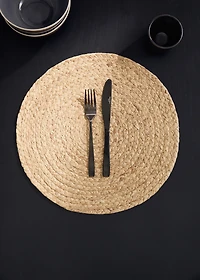 Natural fiber round tablecloth